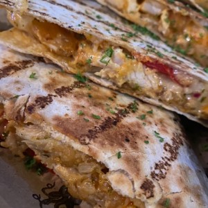 Platos Principales - Chicken Quesadilla