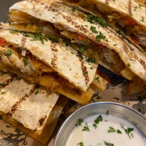 Platos Principales - Chicken Quesadilla