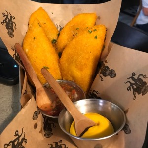 las empanadas mixtas de mariscos