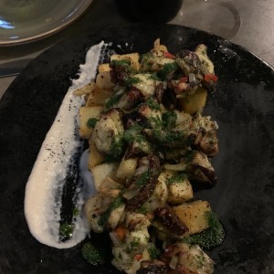 Pulpo a la brasas