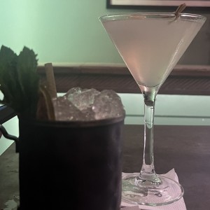 Cocteles: Mule y Lychee Martini