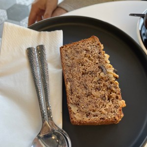 Biscocho de banano y nueces