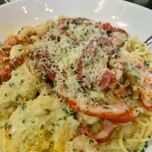 Pasta de Pollo y Camarones