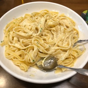 fettuccini alfredo 