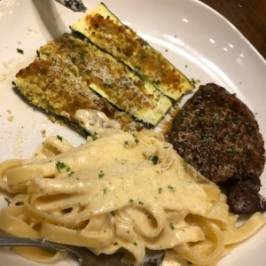 sirloin steak con pasta alfredo