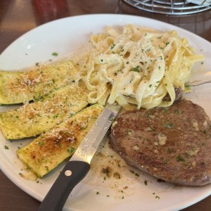 Classic Entreés - Steak Alfredo