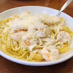 Amazing Alfredos - Fettuccine Alfredo