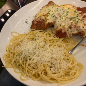 Clasicas Favoritas - Chicken Parmigiana