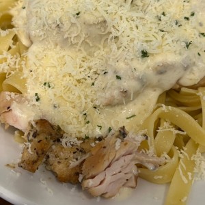 Clasicas Favoritas - Chicken Alfredo