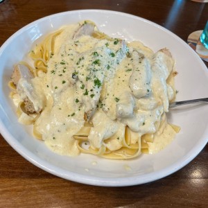 Clasicas Favoritas - Chicken Alfredo