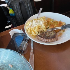 Carnes - Steak Gorgonzola-Alfredo