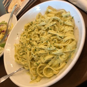 fettuccine pesto