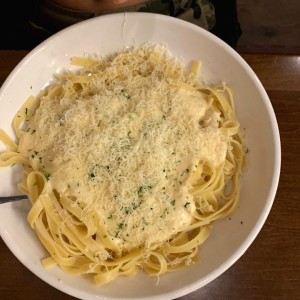 Fettuccine Alfredo