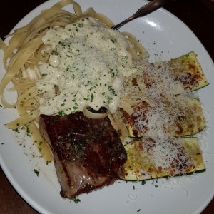 sirloin con fetuccini alfredo