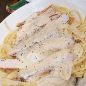 Clasicas Favoritas - Chicken Alfredo