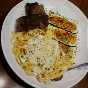 6 Oz Sirloin With Fettucine Alfredo