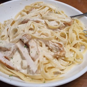 pasta alfredo con pollo