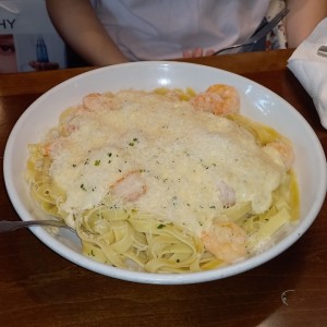 Shrimp Alfredo