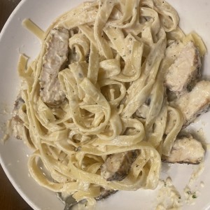 Amazing Alfredos - Fettuccine Alfredo