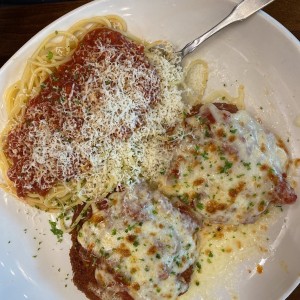 Clasicas Favoritas - Chicken Parmigiana