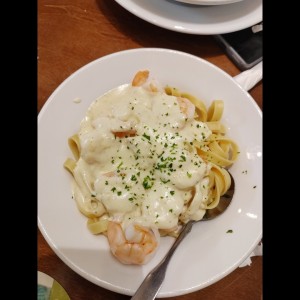 Amazing Alfredos - Shrimp Alfredo
