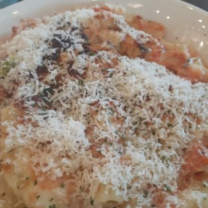 pasta gratinada en salsa rosada zitti