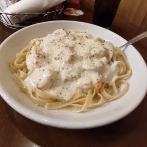 Amazing Alfredos - Shrimp Alfredo