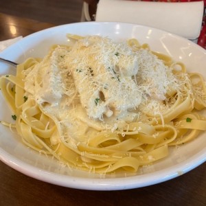 Clasicas Favoritas - Chicken Alfredo