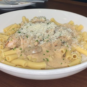 Clasicas Favoritas - Chicken Alfredo