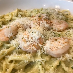 pesto con camarones 