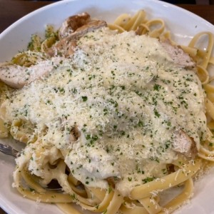 Clasicas Favoritas - Chicken Alfredo