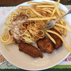 chicken fingers and spagetti