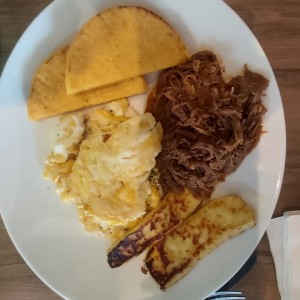 desayuno ropa vieja