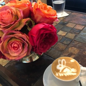 cafe cappuccino con leche de almendras