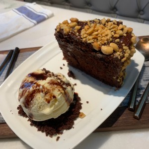 Torta de Chocolate y helado 