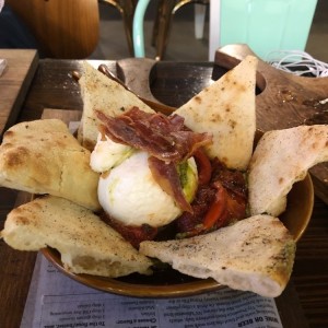 Para Empezar - Burrata is Love