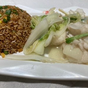 Corvina con hoja de mostaza