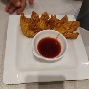 Wanton frito con Camarón