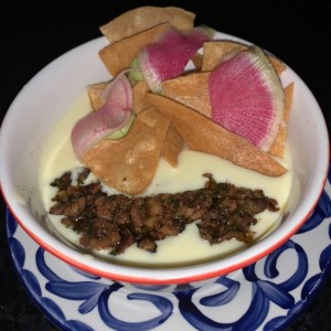 Ignacios con queso fundido y chorizo 