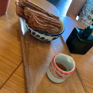 churros con dulce de leche dulce/salado y chocolate