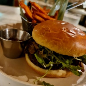 EMILIANA PRIME BURGER