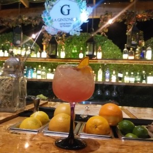 gin frutos rojos