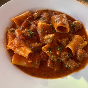 Paccheri a la Napolitana con Filete Rib Eye