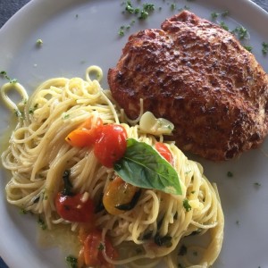 Filete de Pollo a la Parmigiana con pasta