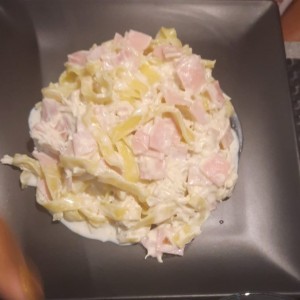 Fettucine Alfredo con Pollo