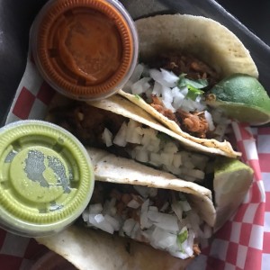 tacos de cochinita