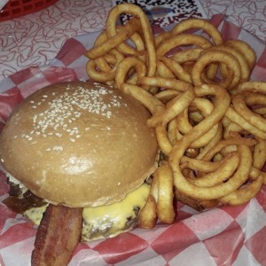 Crazy BBQ Bacon con Papas Curly