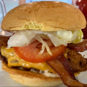 Chicke bacon burger