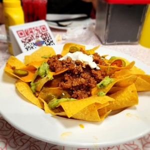 Nachos de Pollo y Carne