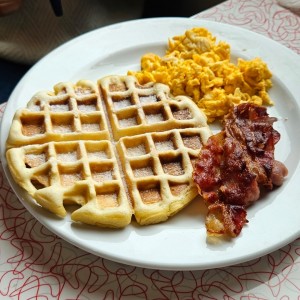 RDS Breakfast con Waffles